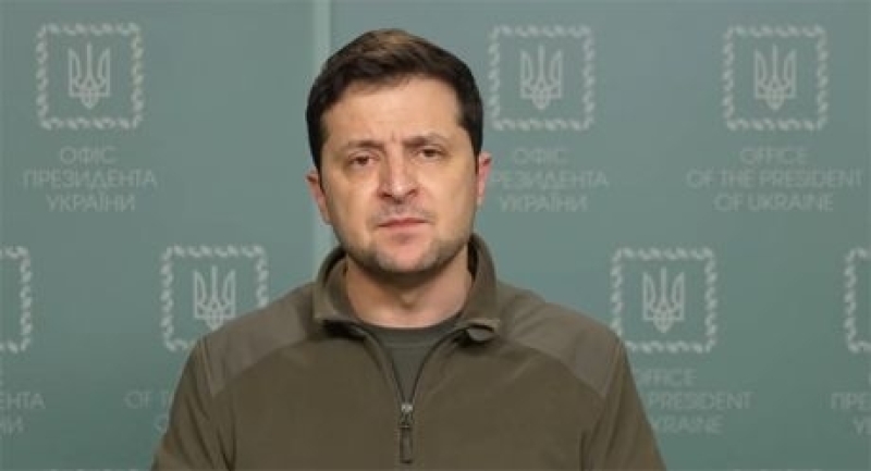 En bancarrota y sin municiones, Zelensky promete retomar Donbass y Crimea