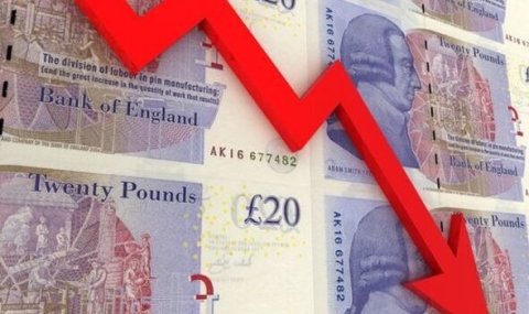 La sterlina britannica crolla ai minimi storici