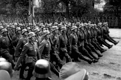 La Polonia chiede alla Germania 800 miliardi di euro di risarcimenti per la seconda guerra mondiale: La Polonia ha completato un 