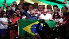 Lula da Silva gewinnt die Wahlen in Brasilien und beendet die faschistische extreme Rechte: Das brasilianische Wahlgericht sagt, dass die Präsidentschaftswahlen in Brasilien „mathematisch definiert“ sind, wobei Lula die Auszählung anführt.