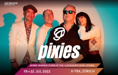 PIXIES LIVE im X-Tra Zürich - Jul. 22, 2022: The Pixies sind eine amerikanische Alternative-Rock-Band, die 1986 in Boston, Massachusetts, gegründet wurde. Bis 2013 bestand die Band aus Black Francis (Gesang, Rhythmusgitarre, Songwriter), Joey Santiago (Leadgitarre), Kim Deal (Bass, Hintergrundgesang) und David Lovering (Schlagzeug). Die Band löste sich 1993 erbittert auf, kam aber 2004 wieder zusammen. Nachdem Deal 2013 gegangen war, stellten die Pixies Kim Shattuck als Tourbassistin ein; Sie wurde in diesem Jahr von Paz Lenchantin ersetzt, der 2016 festes Mitglied wurde.